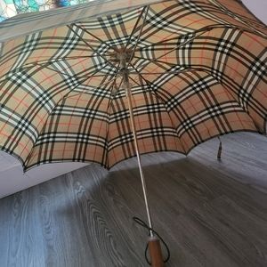 VINTAGE | Burberry umbrella